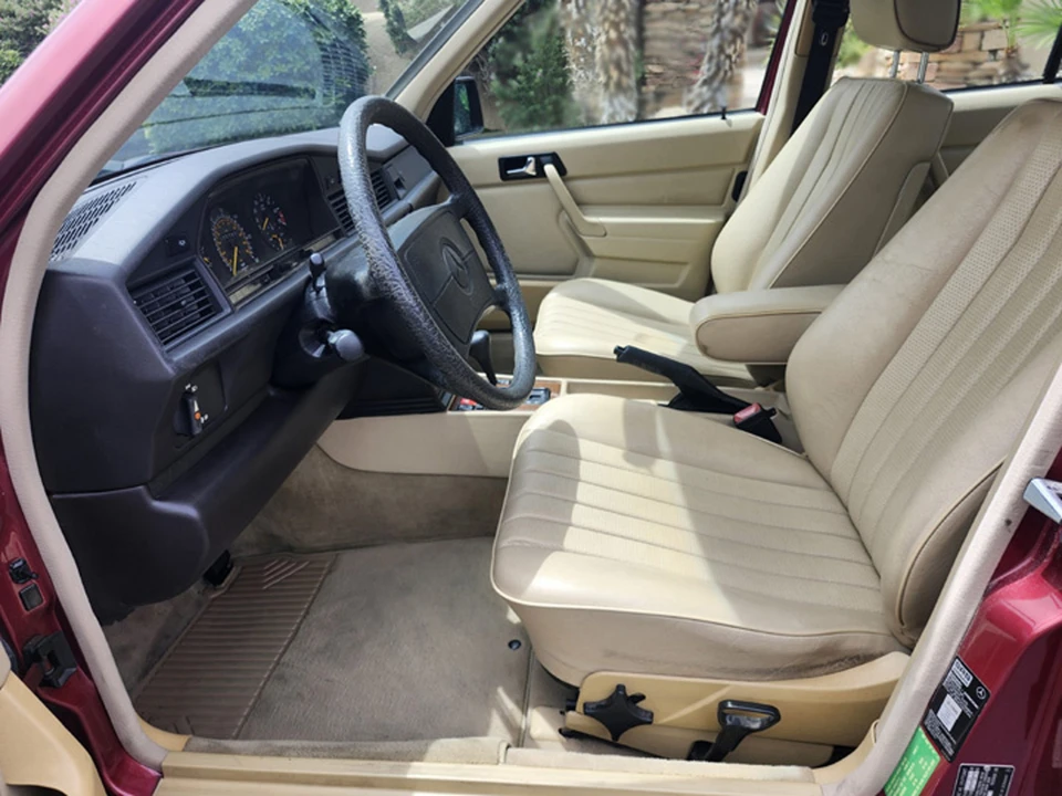 1989 Mercedes-Benz 190E - Image 24 of 31