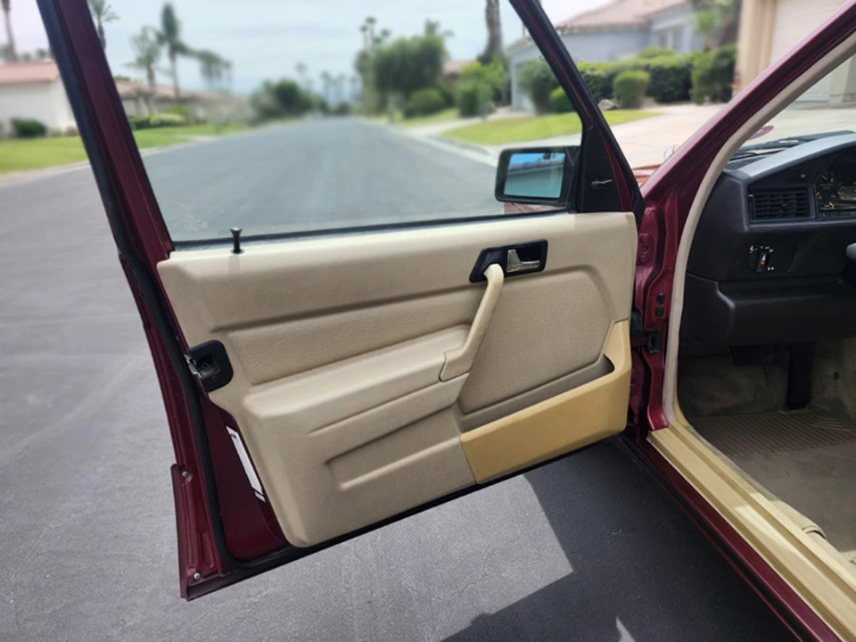 1989 Mercedes-Benz 190E - Image 23 of 31