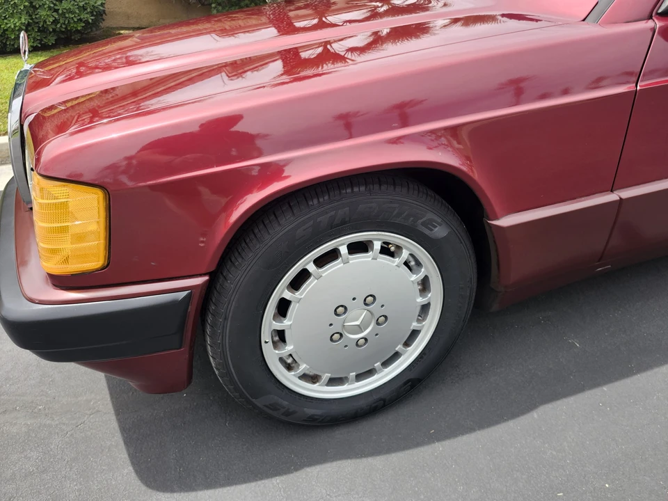 1989 Mercedes-Benz 190E - Image 16 of 31