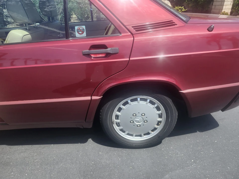1989 Mercedes-Benz 190E - Image 17 of 31