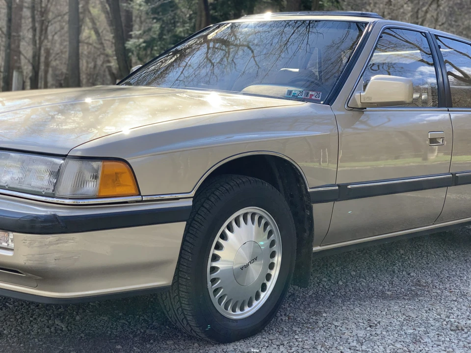 1990 Acura Legend 1st Gen - Image 12 of 31