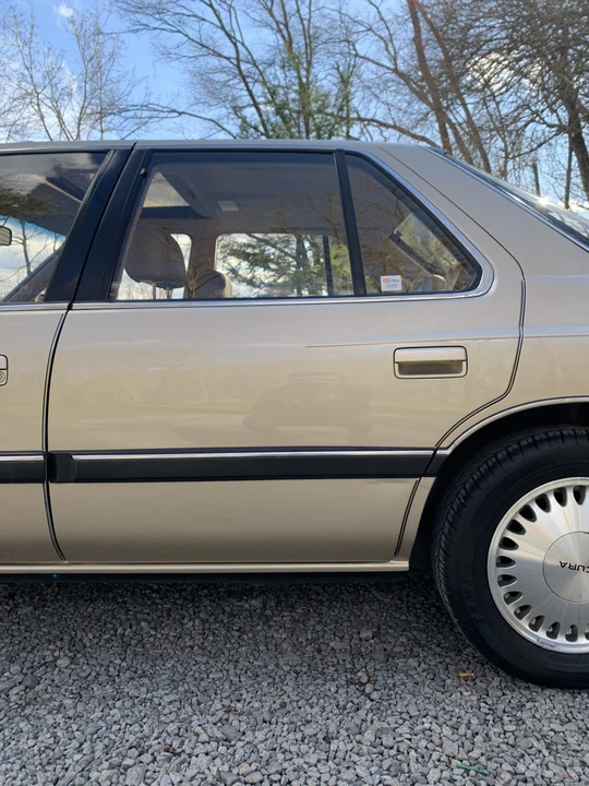 1990 Acura Legend 1st Gen - Image 18 of 31