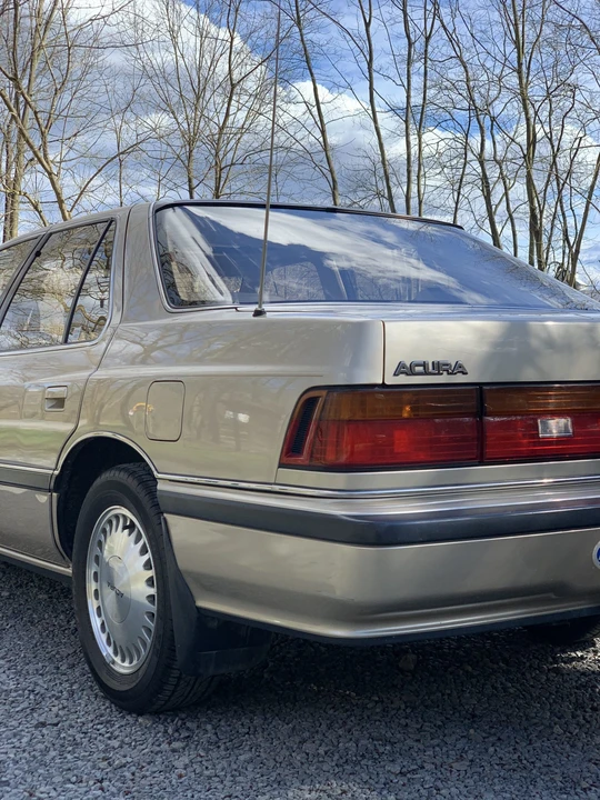1990 Acura Legend 1st Gen - Image 13 of 31