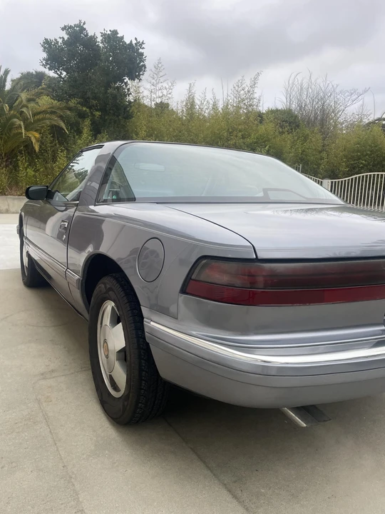 1990 Buick Reatta - Image 26 of 31