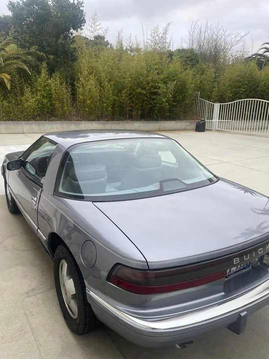 1990 Buick Reatta - Image 23 of 31