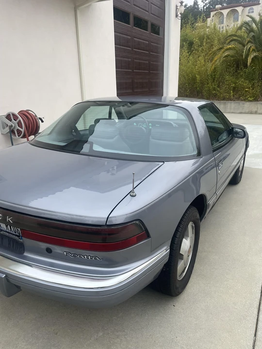 1990 Buick Reatta - Image 31 of 31