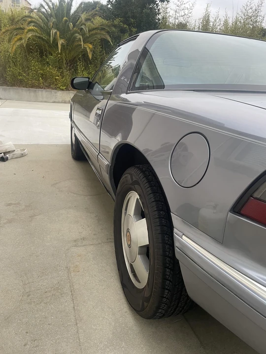 1990 Buick Reatta - Image 21 of 31