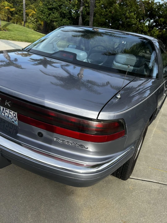 1990 Buick Reatta - Image 30 of 31