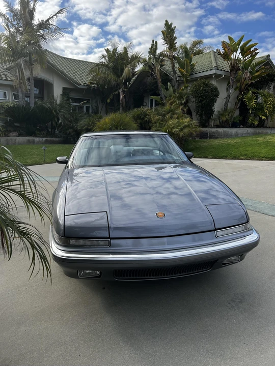 1990 Buick Reatta - Image 2 of 31