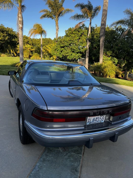 1990 Buick Reatta - Image 8 of 31
