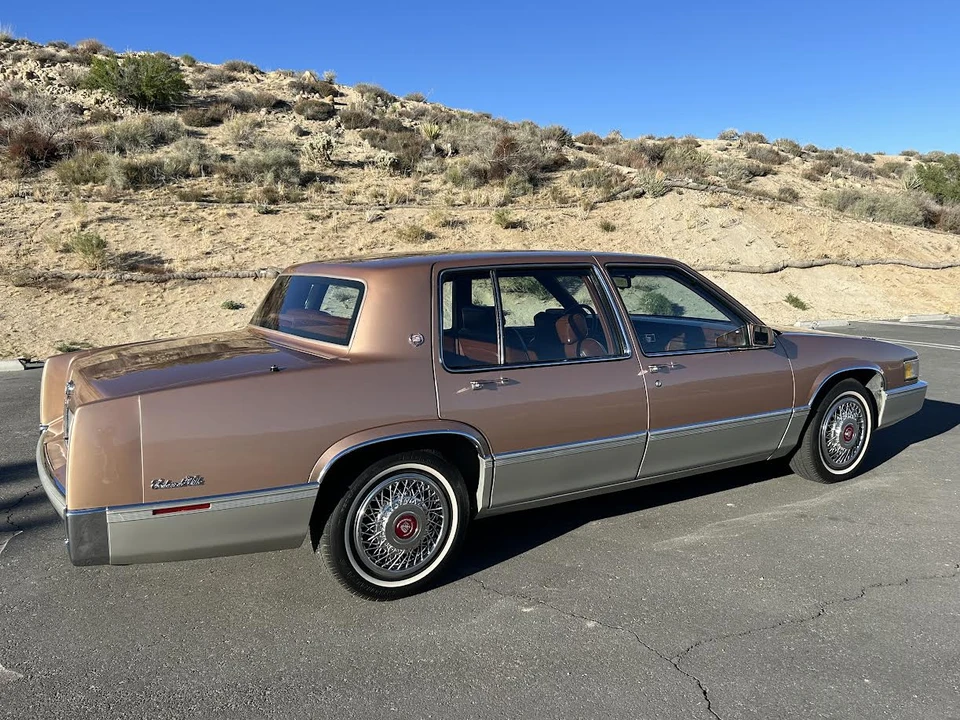 1990 Cadillac DeVille 7th Gen - Image 10 of 31