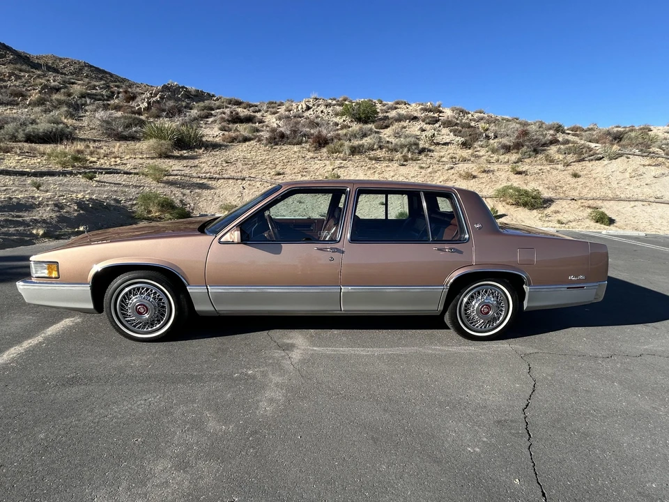 1990 Cadillac DeVille 7th Gen - Image 3 of 31