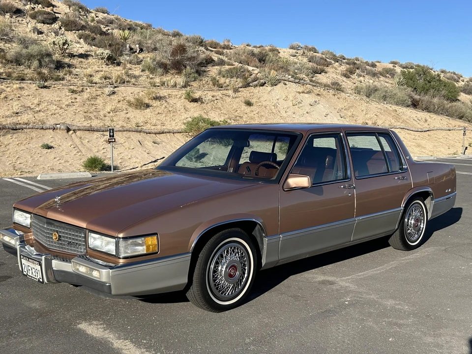 1990 Cadillac DeVille 7th Gen - Image 2 of 31