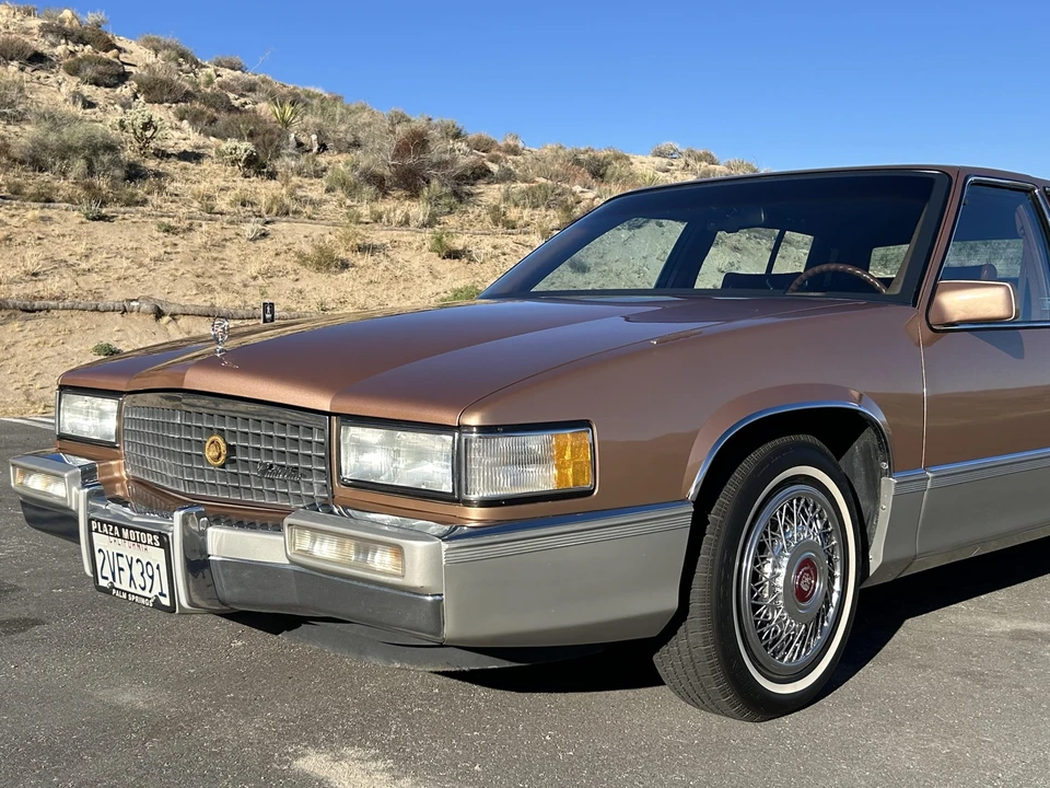 1990 Cadillac DeVille 7th Gen - Image 26 of 31
