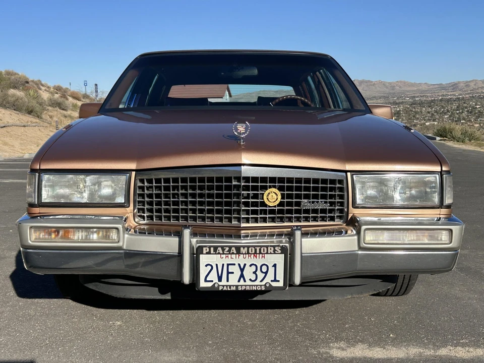 1990 Cadillac DeVille 7th Gen - Image 13 of 31