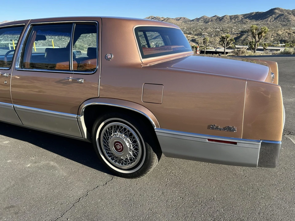 1990 Cadillac DeVille 7th Gen - Image 30 of 31