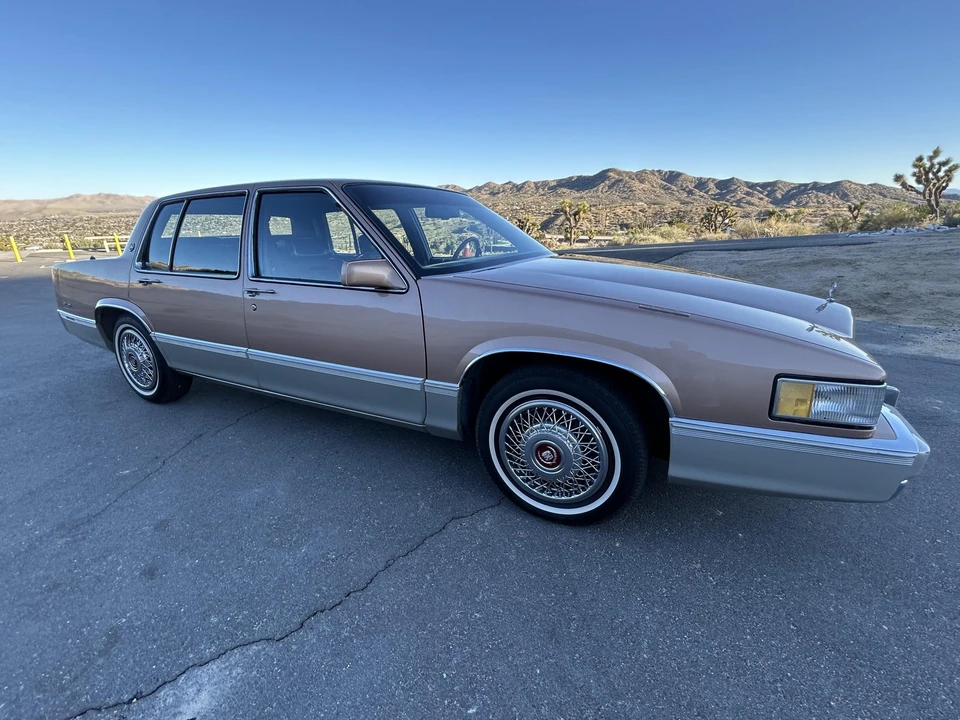 1990 Cadillac DeVille 7th Gen - Image 22 of 31
