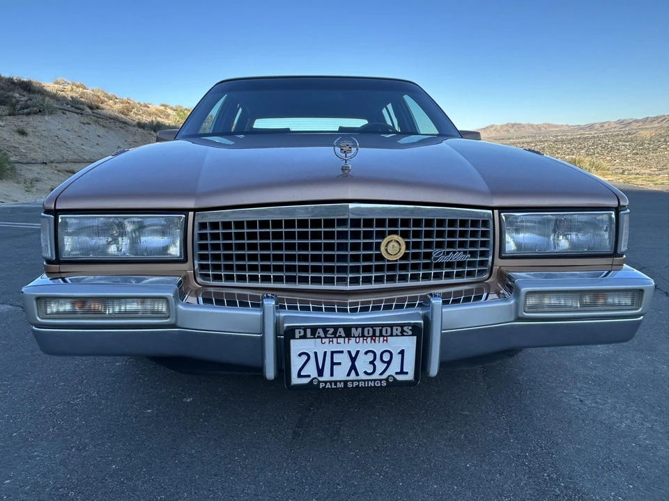 1990 Cadillac DeVille 7th Gen - Image 24 of 31