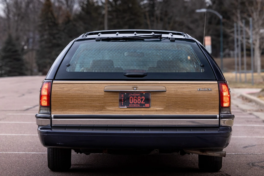 1991 Buick Roadmaster - Image 5 of 31