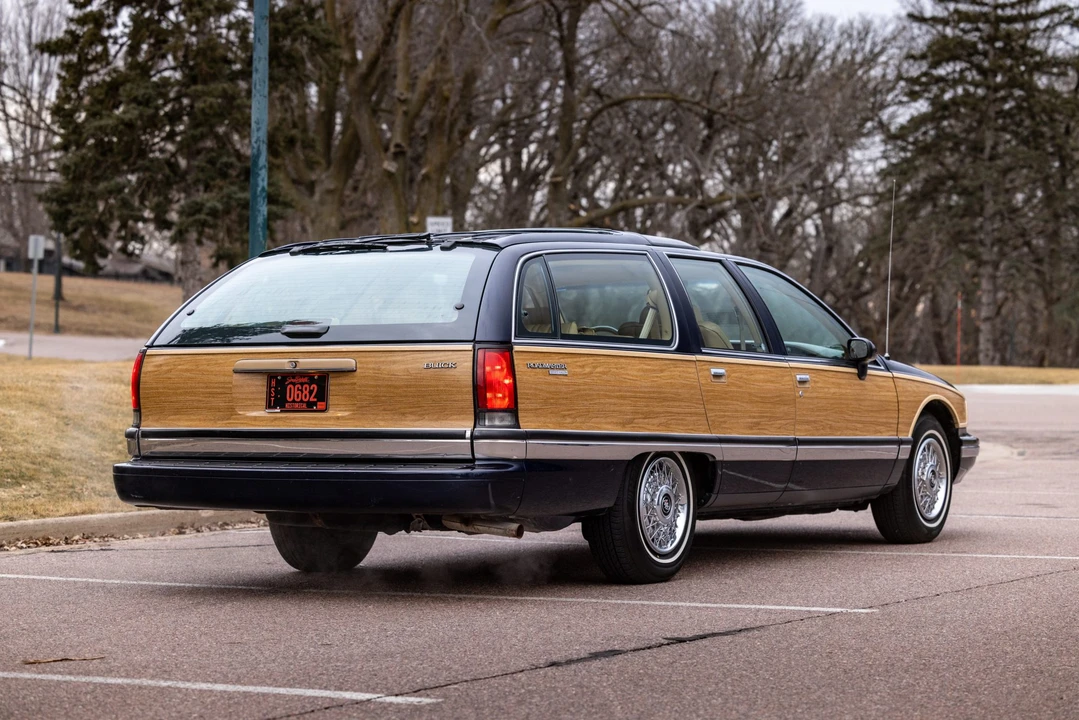 1991 Buick Roadmaster - Image 6 of 31