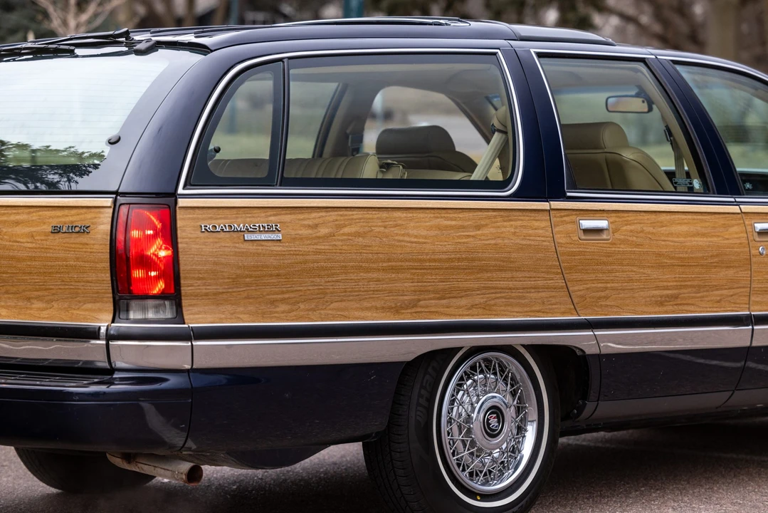 1991 Buick Roadmaster - Image 27 of 31
