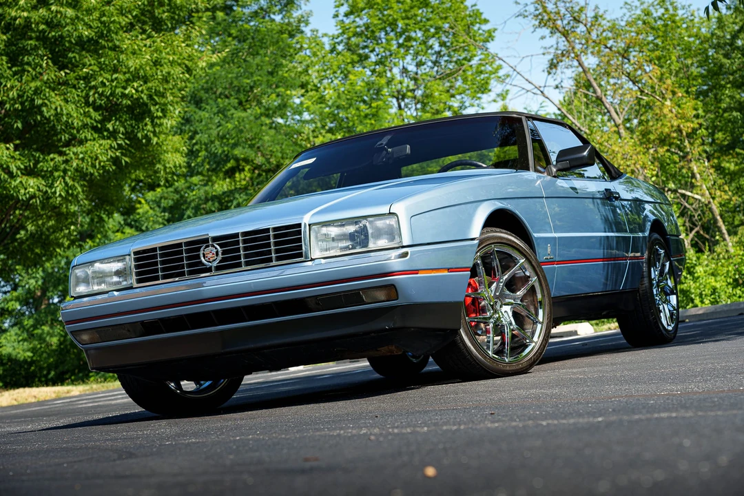 1991 Cadillac Allante - Image 2 of 31