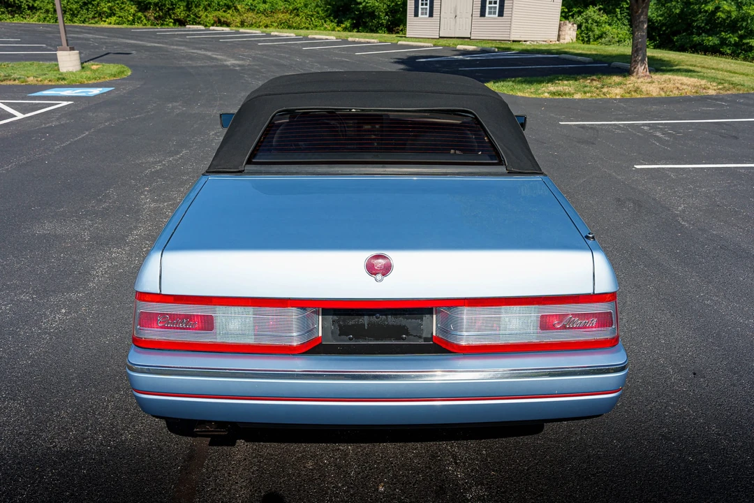 1991 Cadillac Allante - Image 18 of 31