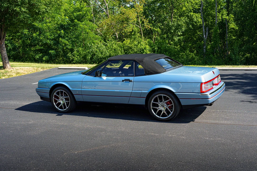 1991 Cadillac Allante - Image 12 of 31