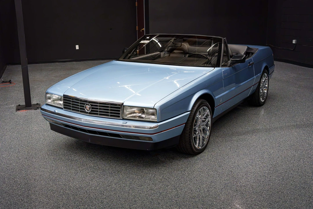 1991 Cadillac Allante - Image 30 of 31