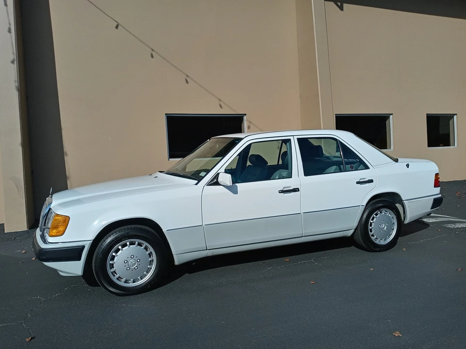 1991 Mercedes-Benz W124 E-Class - Image 6 of 31