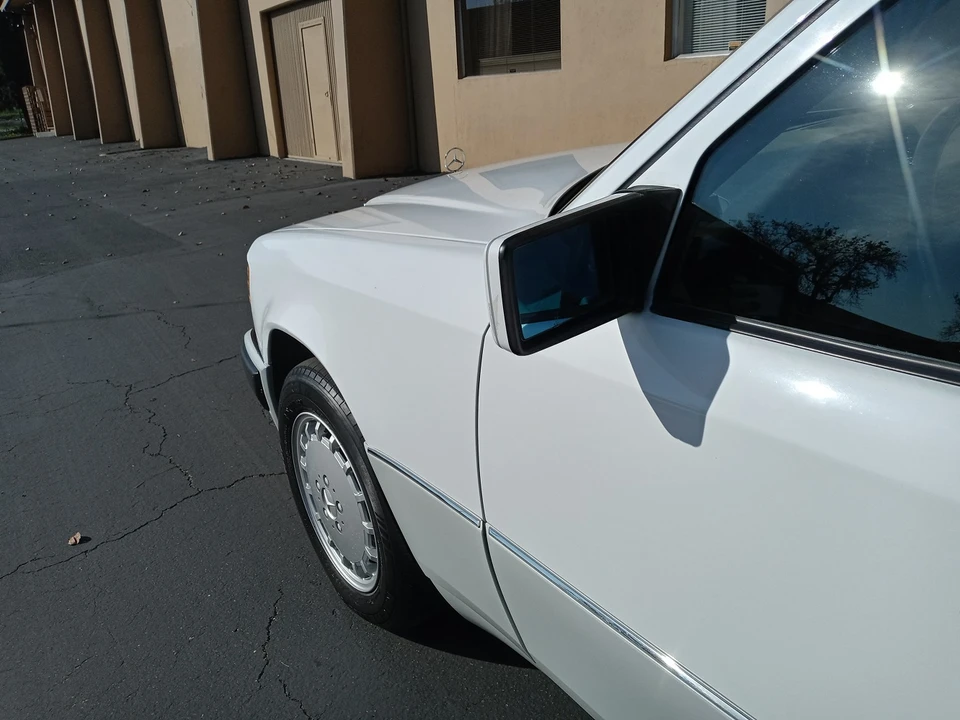 1991 Mercedes-Benz W124 E-Class - Image 27 of 31
