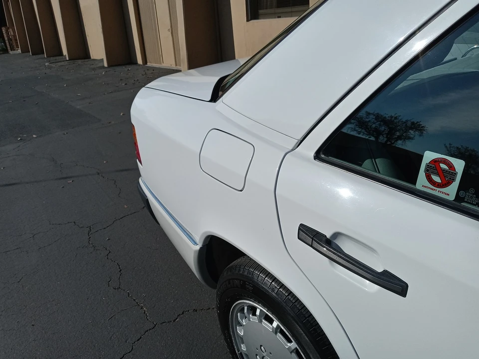 1991 Mercedes-Benz W124 E-Class - Image 20 of 31