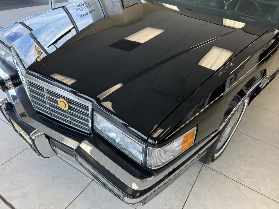 1992 Cadillac DeVille 7th Gen - Image 26 of 31