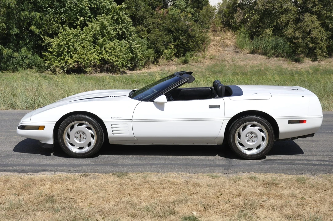 1992 Chevrolet Corvette C4 - Image 16 of 31