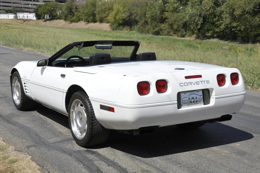 1992 Chevrolet Corvette C4 - Image 13 of 31