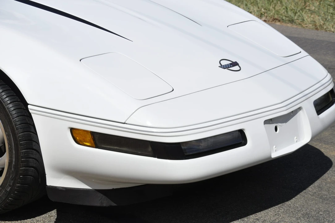 1992 Chevrolet Corvette C4 - Image 25 of 31