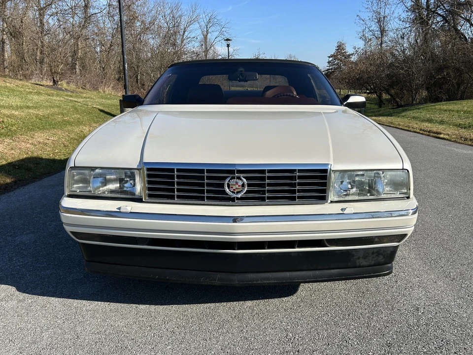 1993 Cadillac Allante - Image 9 of 31