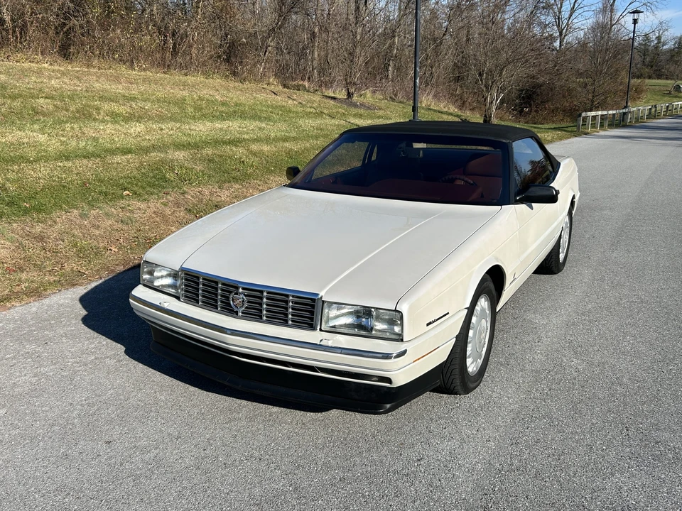 1993 Cadillac Allante - Image 12 of 31