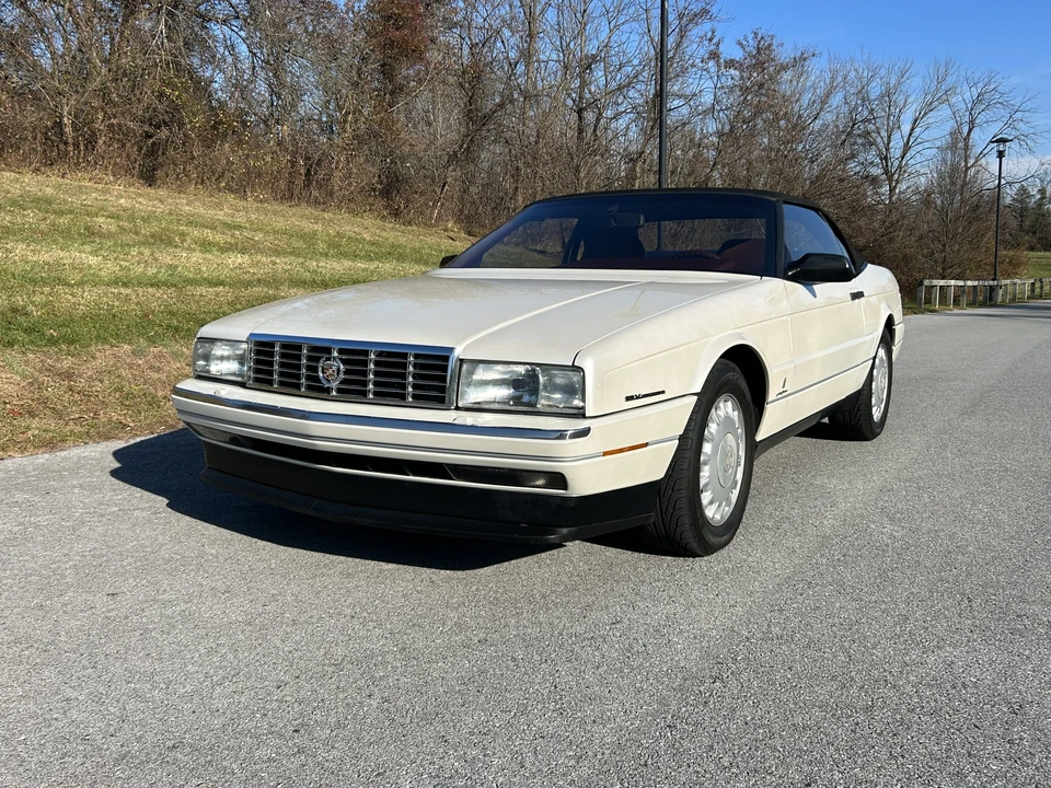 1993 Cadillac Allante - Image 13 of 31