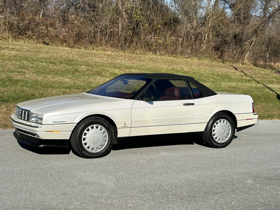 1993 Cadillac Allante - Image 17 of 31