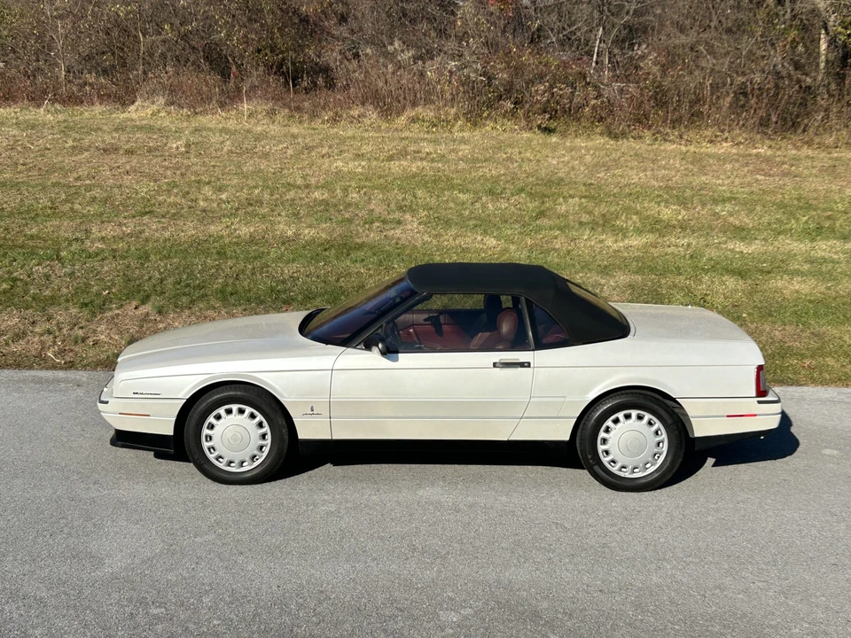1993 Cadillac Allante - Image 20 of 31