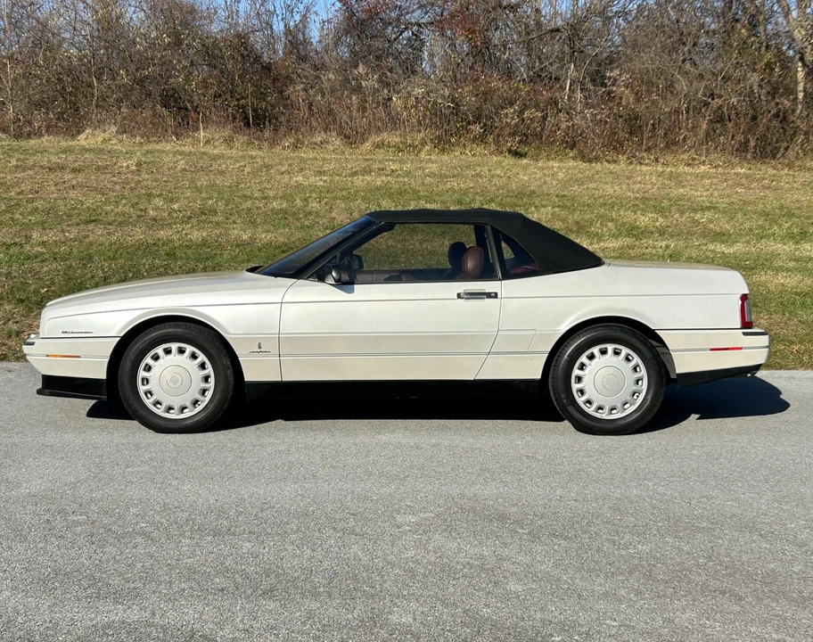 1993 Cadillac Allante - Image 21 of 31