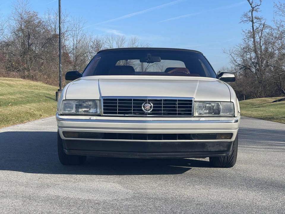 1993 Cadillac Allante - Image 8 of 31