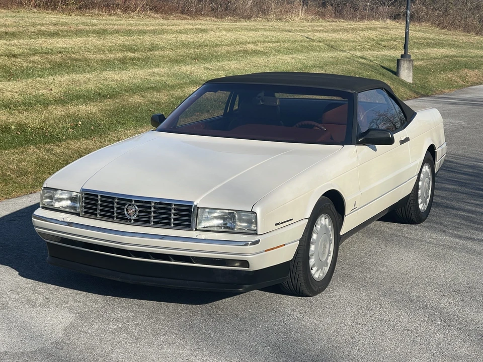 1993 Cadillac Allante - Image 11 of 31
