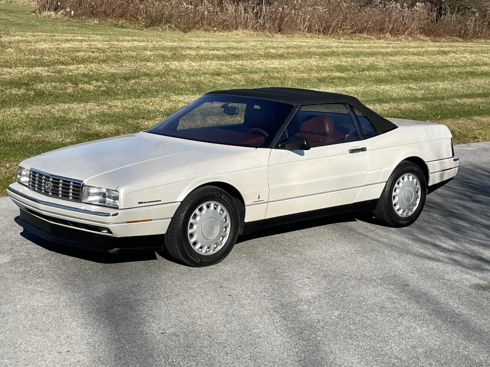 1993 Cadillac Allante - Image 15 of 31