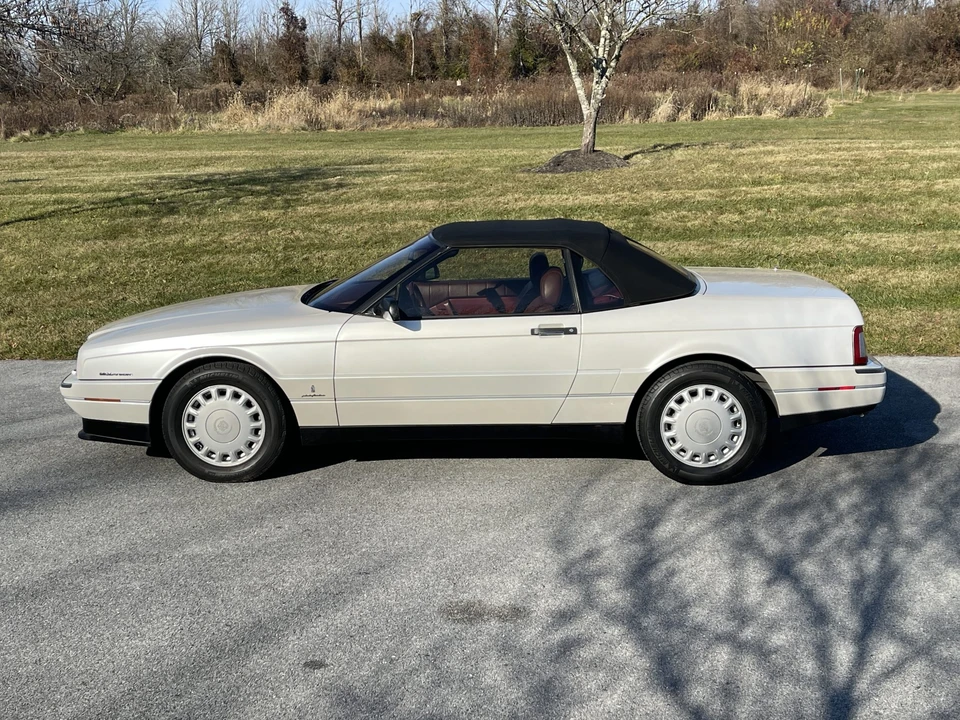1993 Cadillac Allante - Image 18 of 31