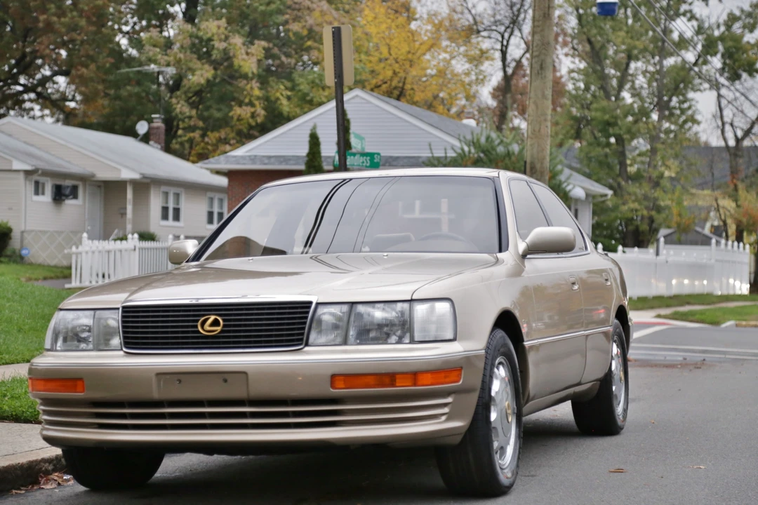 1993 Lexus LS 1st Gen - Image 2 of 31