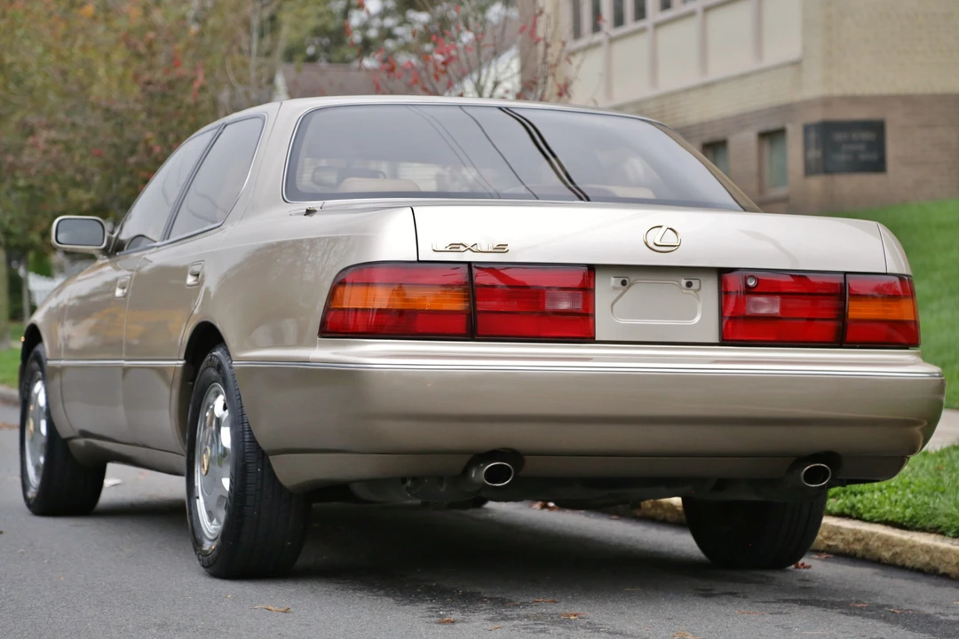 1993 Lexus LS 1st Gen - Image 9 of 31