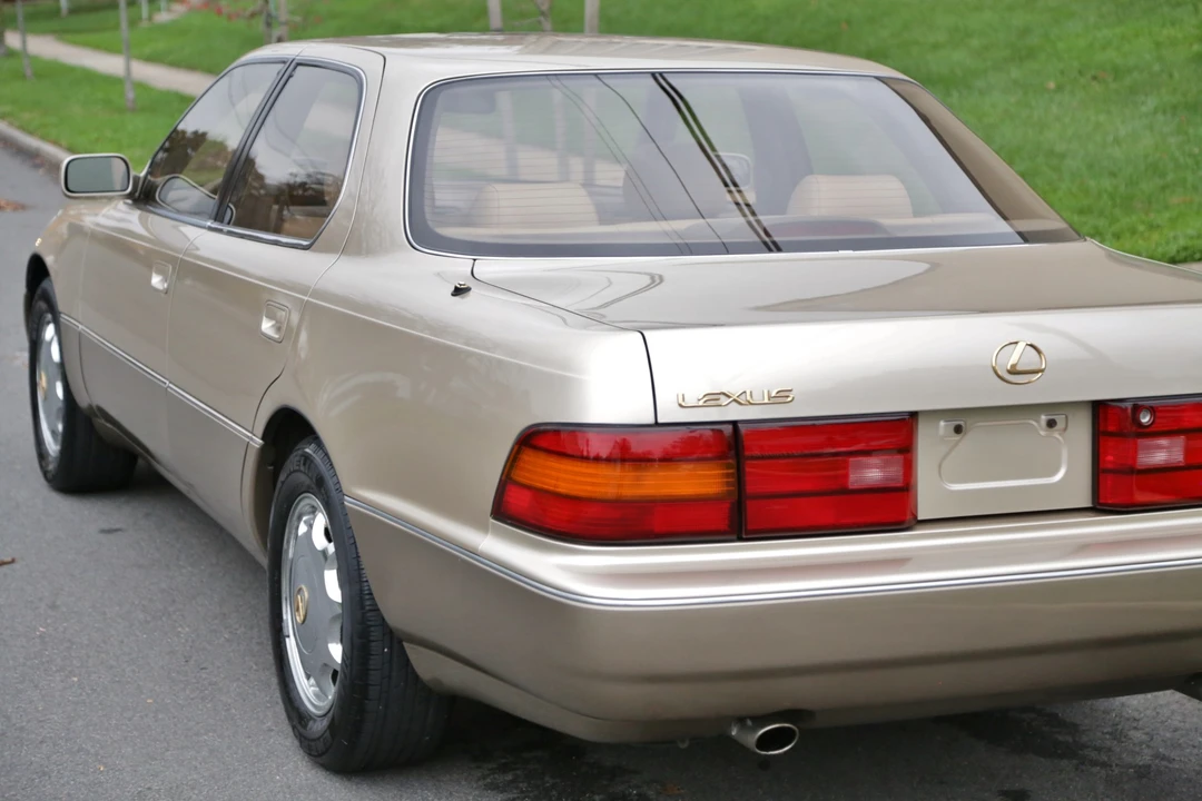 1993 Lexus LS 1st Gen - Image 12 of 31