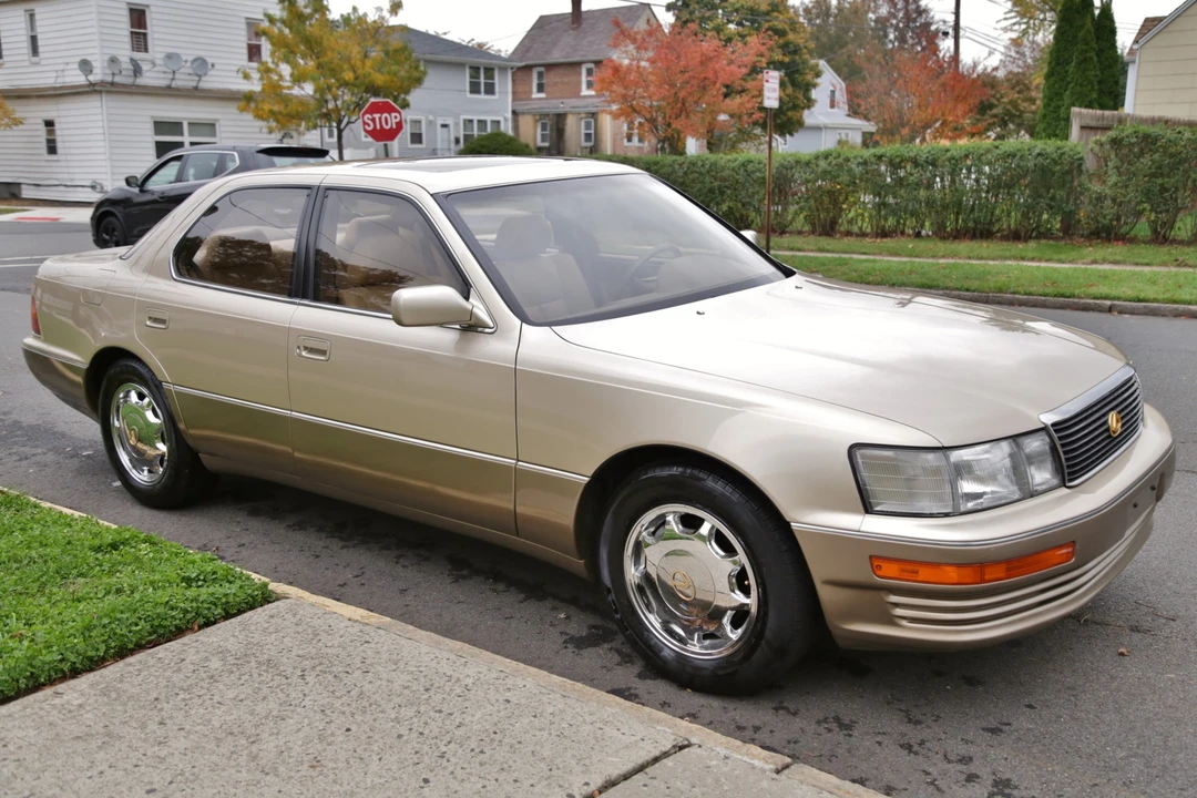 1993 Lexus LS 1st Gen - Image 15 of 31